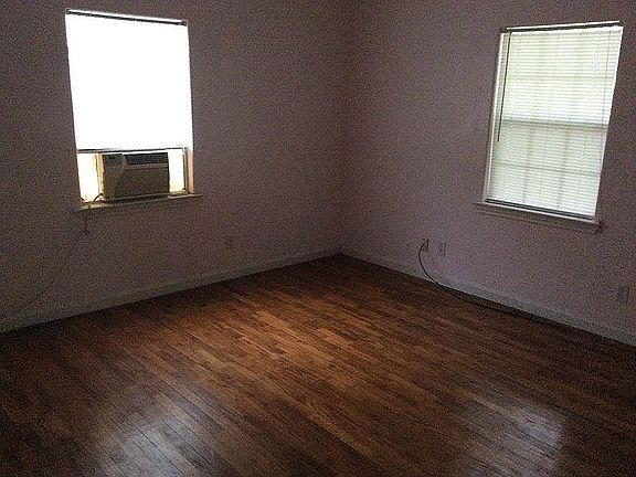 5th image of 310 Magnusson Ave