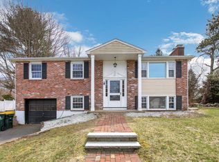 7 Island Rd, Franklin, MA 02038