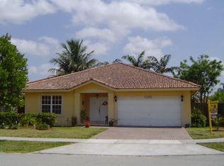 15966 SW 100th Ln, Miami, FL 33196