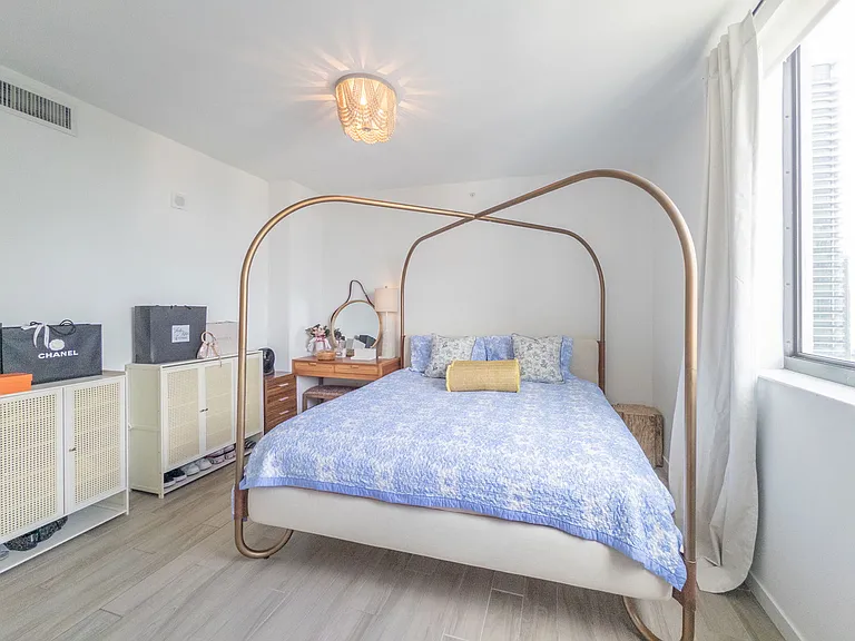 999 SW 1st Ave #3204 — Photo 9