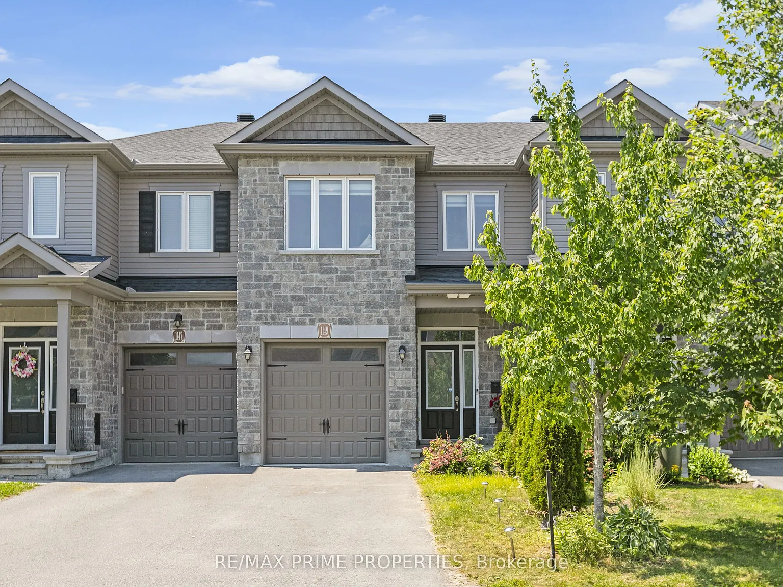3 bed, $2,700 — Photo 1