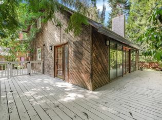 65647 E Sandy River Ln, Rhododendron, OR 97049