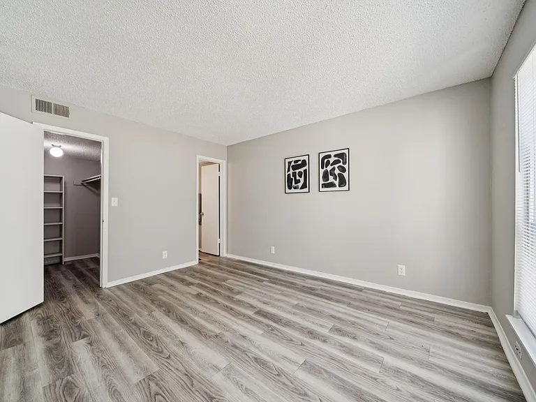 Cedar Park Apartments — Photo 52