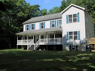 49 Crane Rd, Lakeville, PA 18438