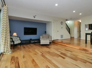 490 Vernon Ct, Piscataway, NJ 08854