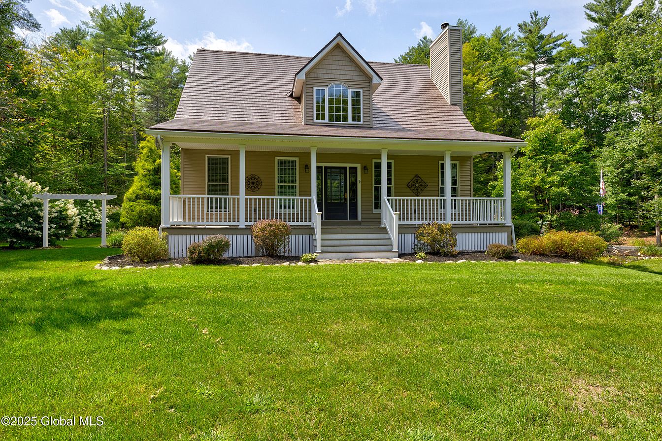 1st image of 5 Sanders Road