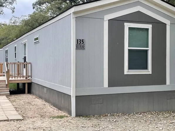 135 Southlake Dr, Mabank, TX 75156