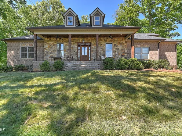 104 Lookout Ct, Blountville, TN 37617