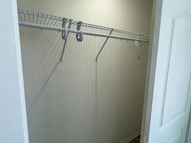 115 N Greenfield Ave — Photo 19