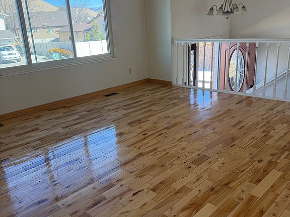 5th image of 1259 W Raintree Dr