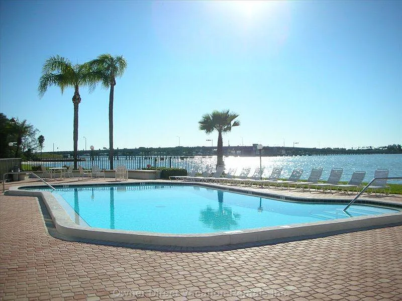 1 bed, 1.5 bath, 790 sqft, $2,550 — Photo 2