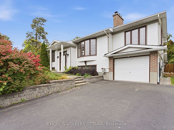 4th image of 5293 McLean Cres