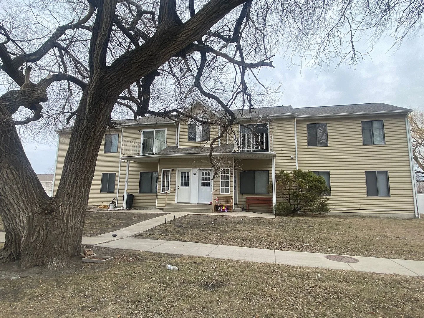2 Bed 1 Bath Condo — Photo 3