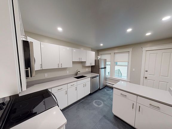 5th image of 33 Portsmouth St #1D