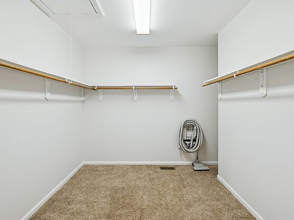 39th image of 4024 Williamsport Pike