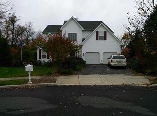 7219 McKee Ct, Macungie, PA 18062