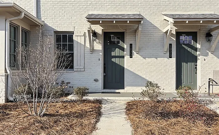 Building Photo - 1022 Windsor Dr