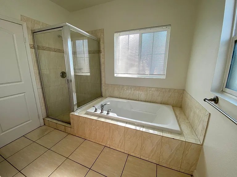 14426 Beckner St — Photo 8