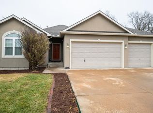 4602 SW Cambridge Ave, Topeka, KS 66610