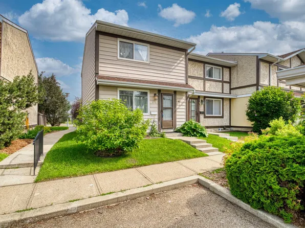 173 Tudor Ln NW, Edmonton, AB T6J 3T5