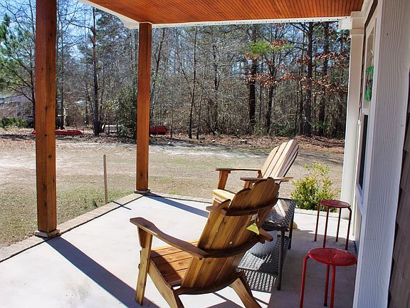3rd image of 213 Pine Branch Ln