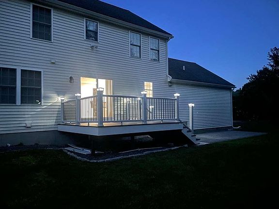 3rd image of 9 Sunblaze Dr