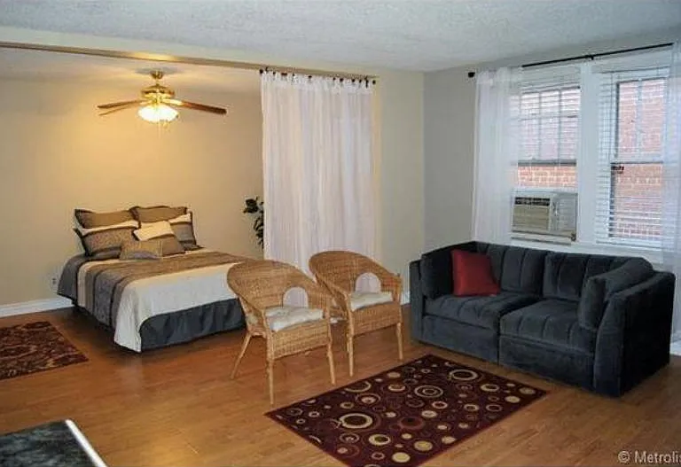 2101 S Josephine St #207 — Photo 3