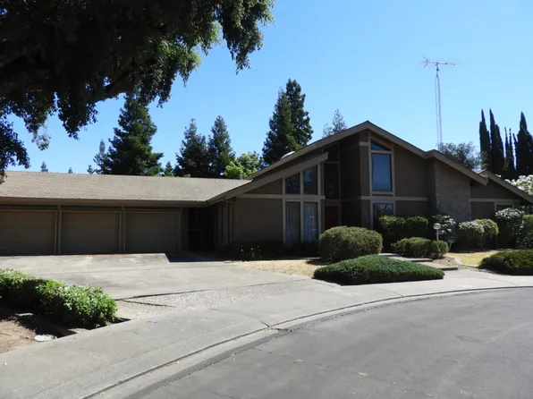 6600 Woodgate Cir, Riverbank, CA 95367