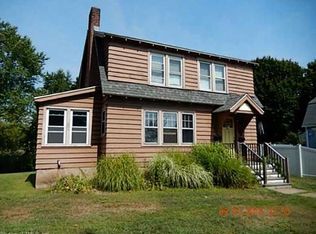 36 Elm St, Branford, CT 06405