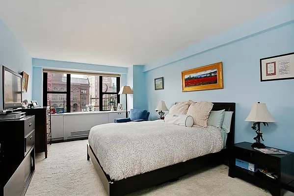 Sold by Corcoran | media 22