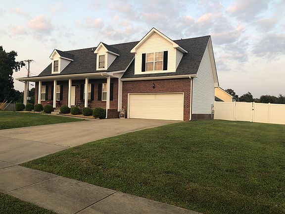 2nd image of 1625 Cedar Springs Cir
