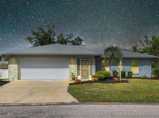 2017 Country Meadows Ln, Sarasota, FL 34235