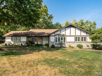 16053 Hunters Way Dr, Chesterfield, MO, 63017