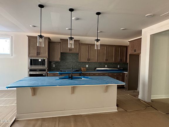 4th image of 134 W Victoria Ridge Dr #22