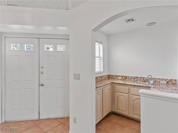3rd image of 2536 Golden Sands Dr