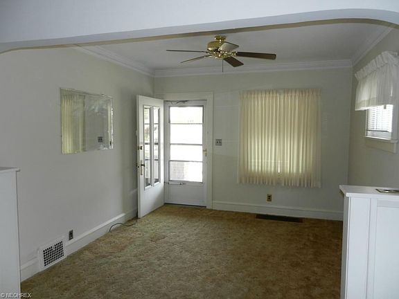 4th image of 3815 Stickney Ave