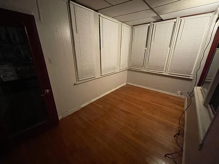 6040 Elmwood Ave #1 — Photo 10