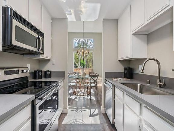 4th image of 2282 Sun Glory Ln #1