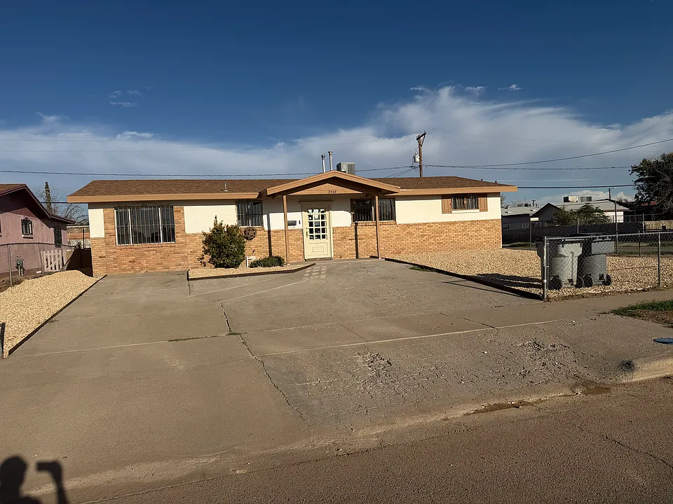 7747 Broadway Dr