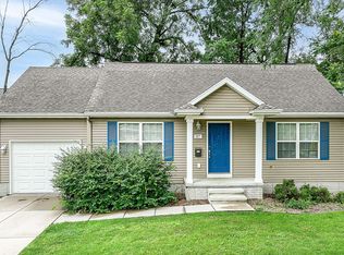 817 9th Ave SE, Cedar Rapids, IA 52401