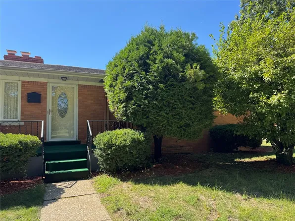 806 Marne Rd, Erie, PA 16511