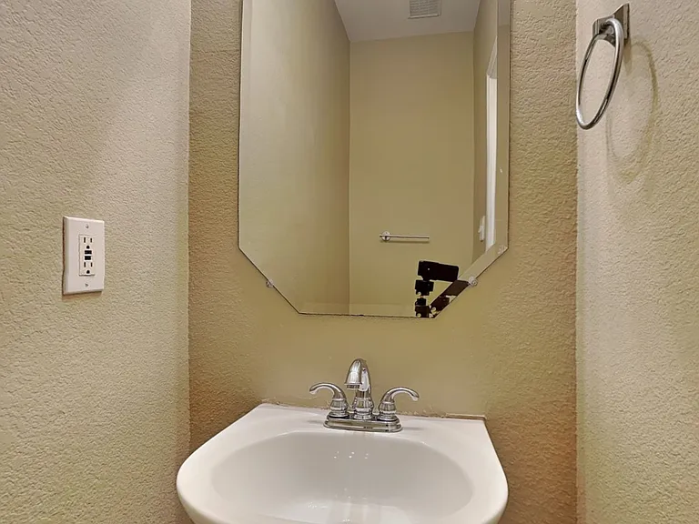 6001 Melanie Dr — Photo 7