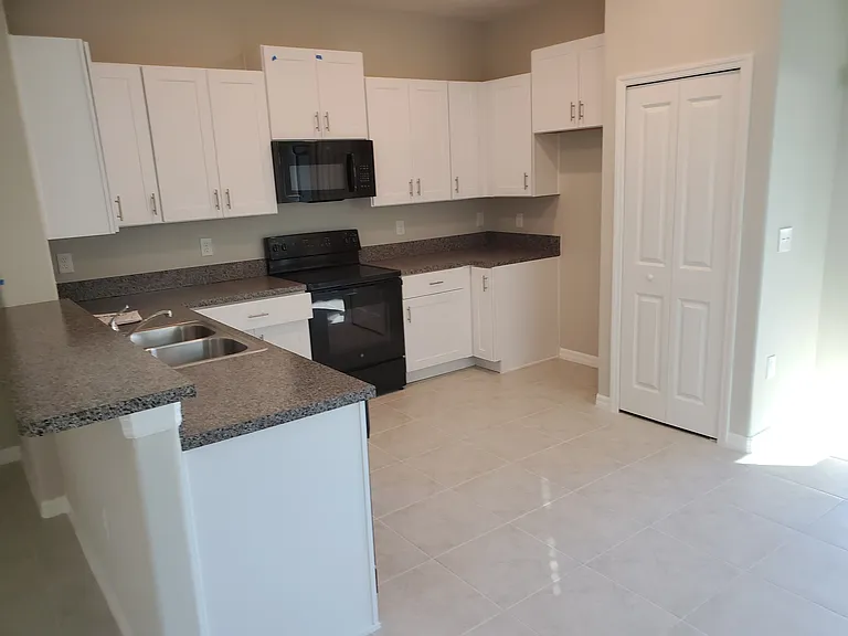 4551 Globe Thistle Dr — Photo 4