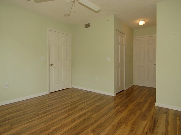 Master Bedroom - view 2 