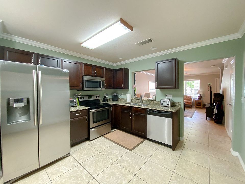 1st image of 4687 SW 48th Dr APT 124