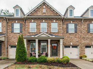 2041 Traemoor Village Dr, Nashville, TN 37209