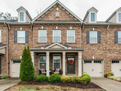 2041 Traemoor Village Dr, Nashville, TN, 37209