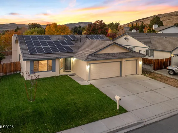 1716 Canyon Terrace Dr, Sparks, NV 89436