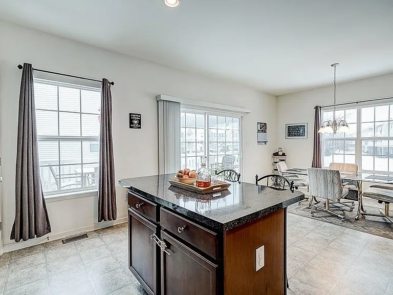 458 Jacobsen Dr #1 — Photo 15