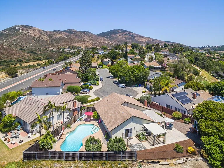 6555 Royal Gorge Ct — Photo 42
